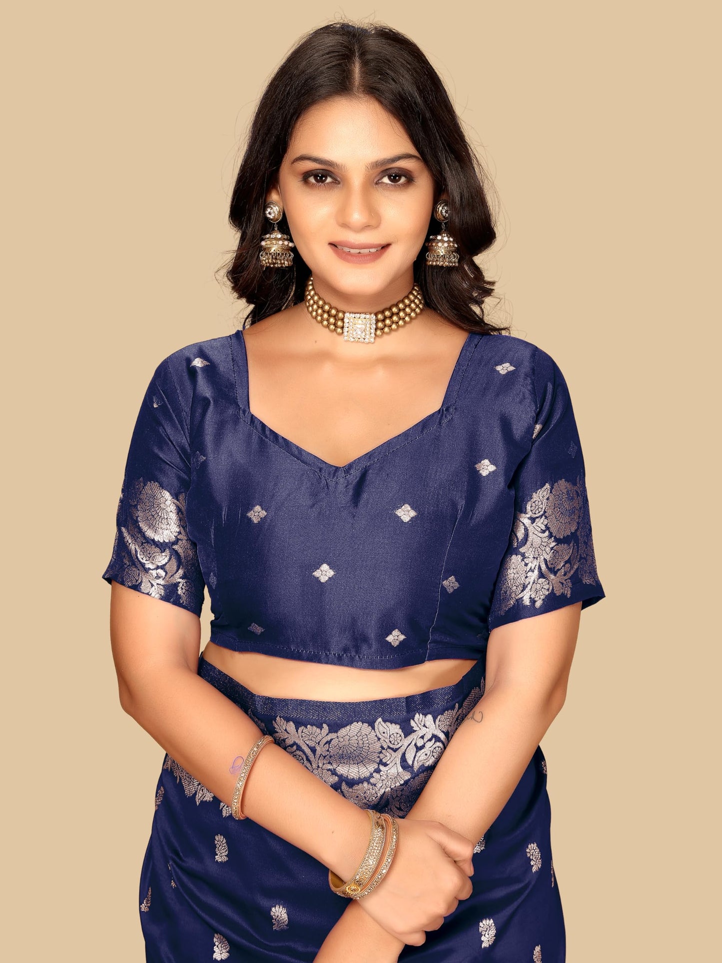 Fluit Lesvetements Women's Banarsi Silk Gajari Saree | Soft Banarasi Style Sari | Golden Meenakari Design & Zari Weaving Pallu |with unstiched Blouse Piece | for Festivals & Weddings