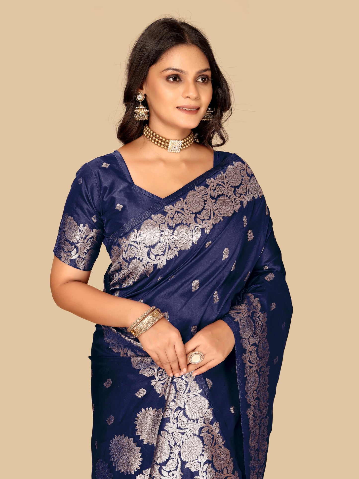 Fluit Lesvetements Women's Banarsi Silk Gajari Saree | Soft Banarasi Style Sari | Golden Meenakari Design & Zari Weaving Pallu |with unstiched Blouse Piece | for Festivals & Weddings