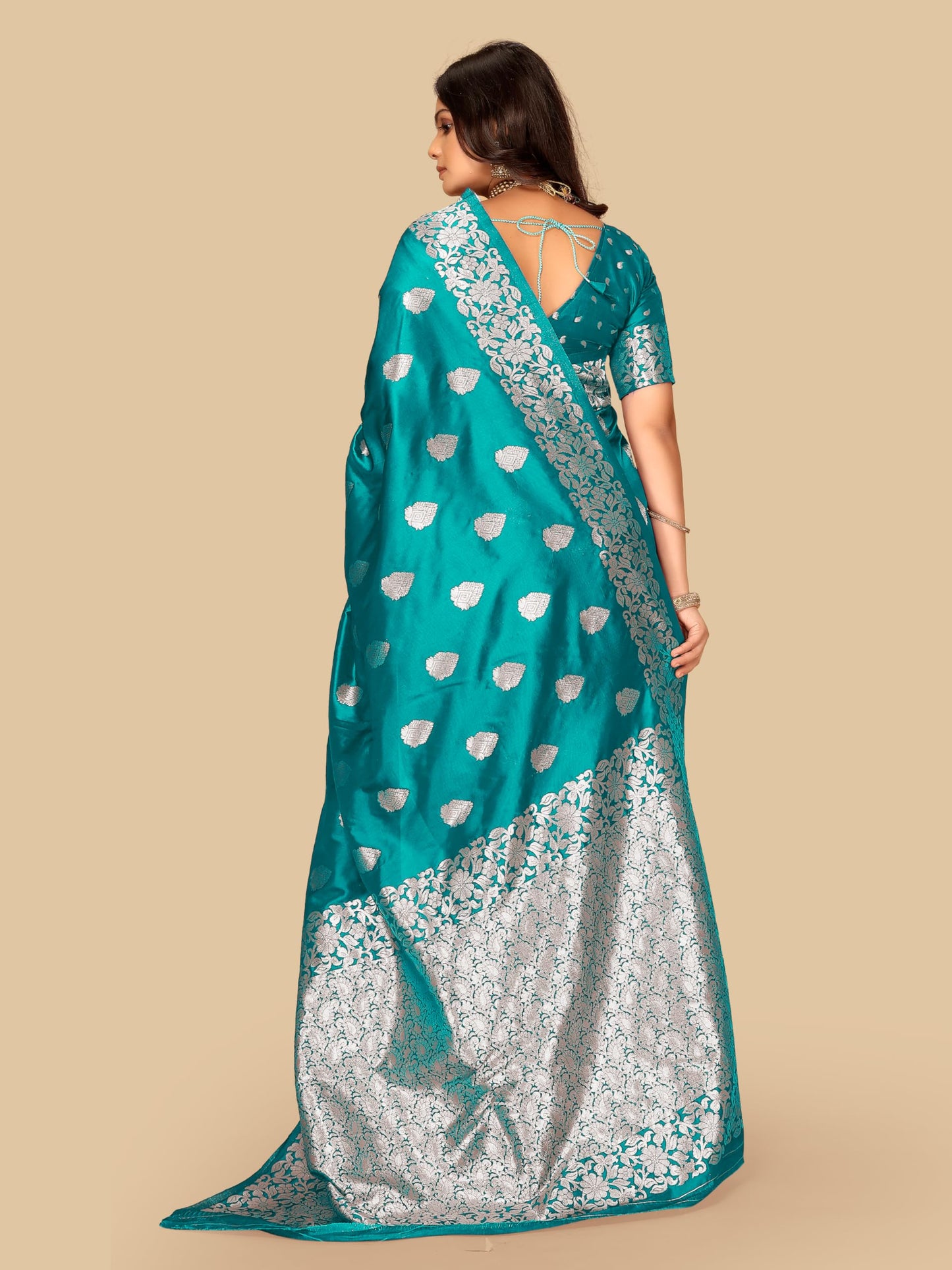 Fluit Lesvetements Women's Banarasi Silk Saree Gajari | Soft Pure Silk with Meenakari Zari Weaving | Traditional Wedding Saree with Unstitched Blouse Piece | for Festivals & Functions