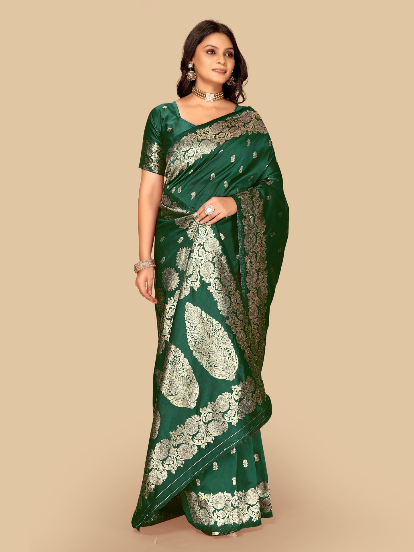 Fluit Lesvetements Women's Banarsi Silk Gajari Saree | Soft Banarasi Style Sari | Golden Meenakari Design & Zari Weaving Pallu |with unstiched Blouse Piece | for Festivals & Weddings