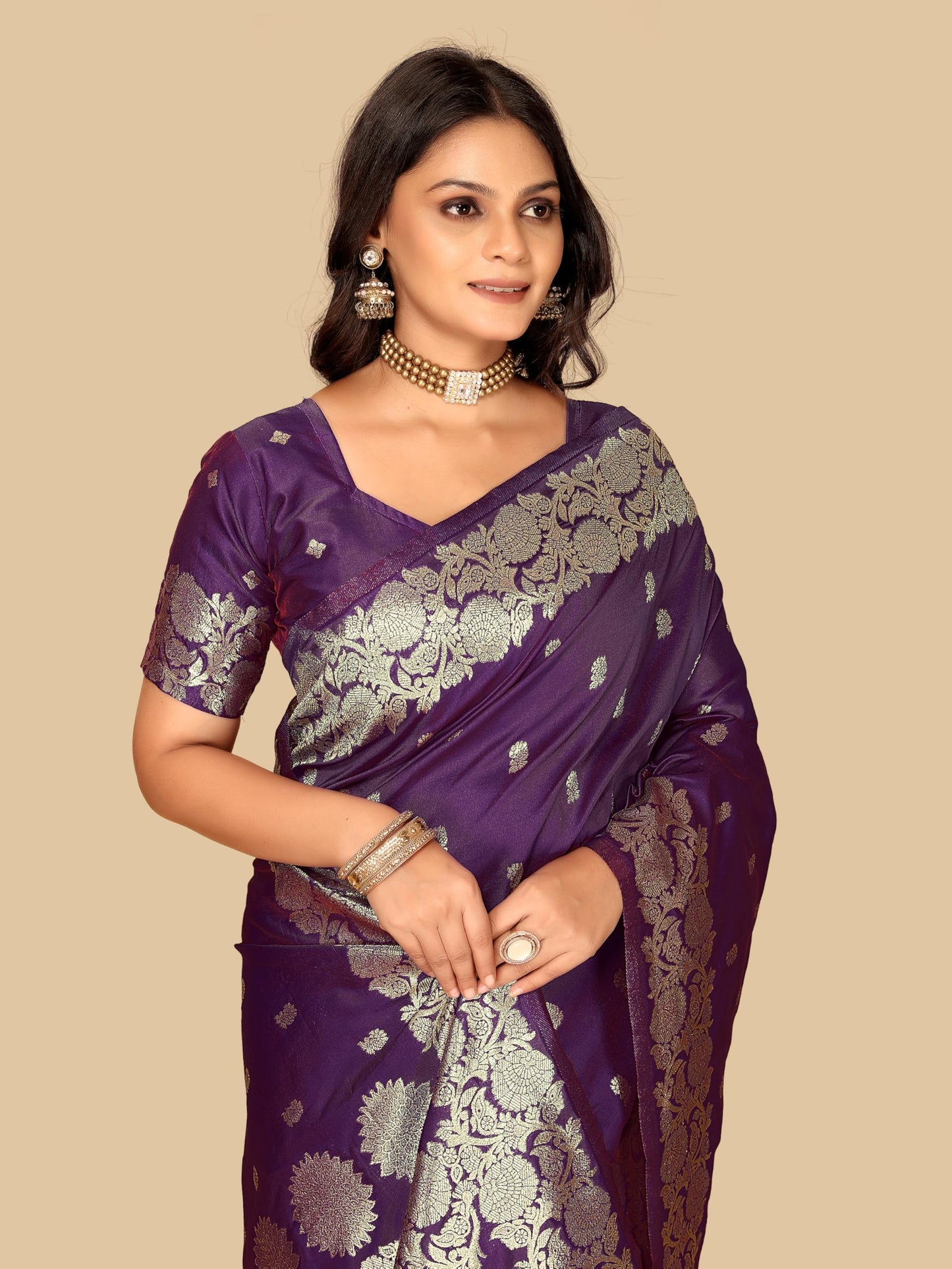 Fluit Lesvetements Women's Banarsi Silk Gajari Saree | Soft Banarasi Style Sari | Golden Meenakari Design & Zari Weaving Pallu |with unstiched Blouse Piece | for Festivals & Weddings