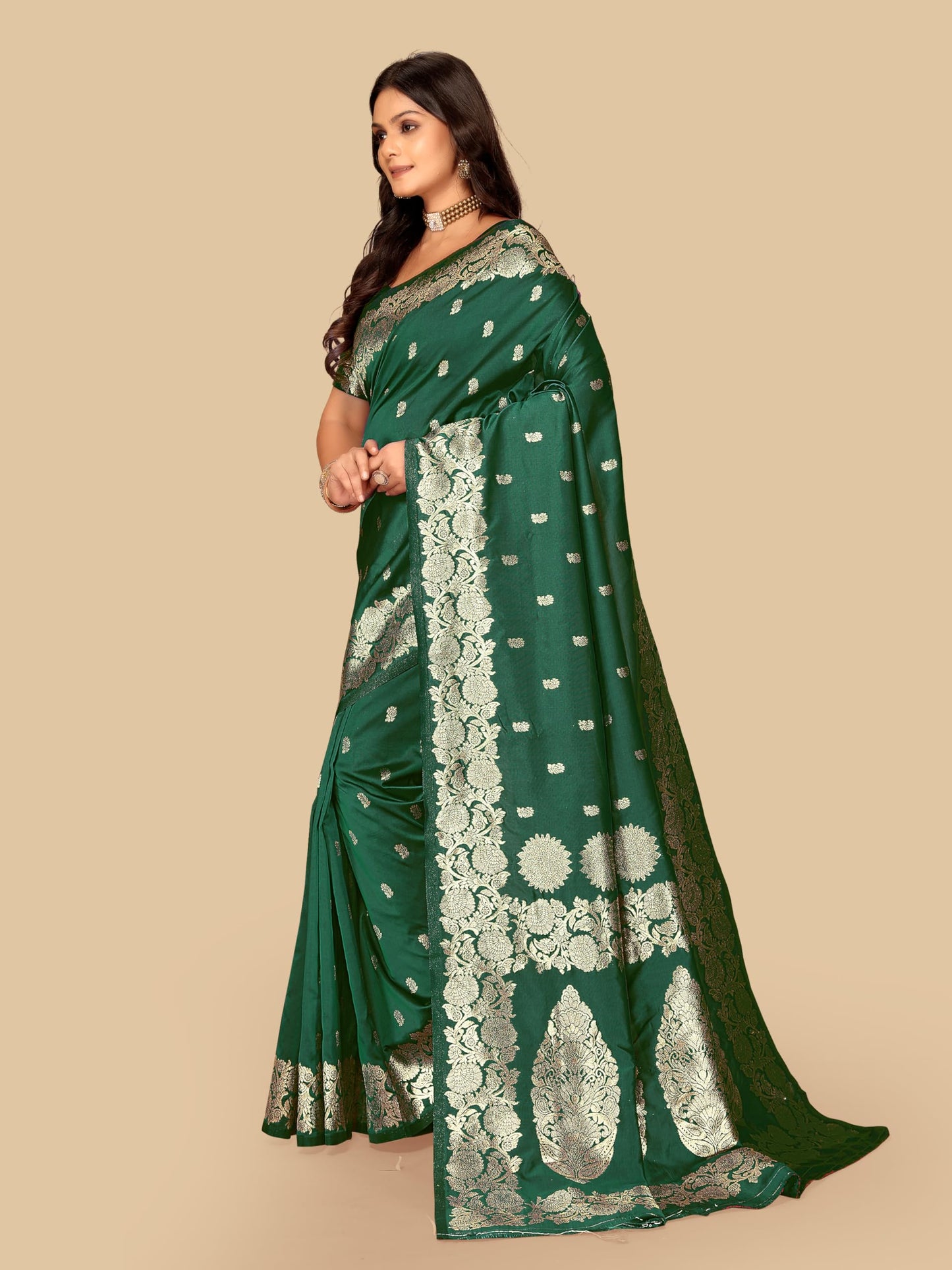 Fluit Lesvetements Women's Banarsi Silk Gajari Saree | Soft Banarasi Style Sari | Golden Meenakari Design & Zari Weaving Pallu |with unstiched Blouse Piece | for Festivals & Weddings